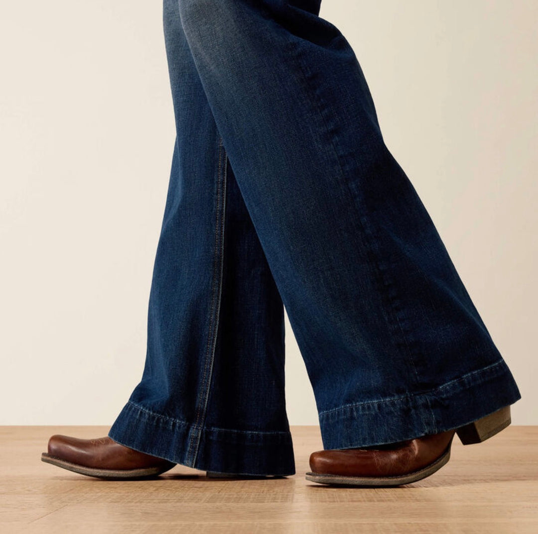 Ariat: Flipside Perfect Rise Wide Leg Jeans