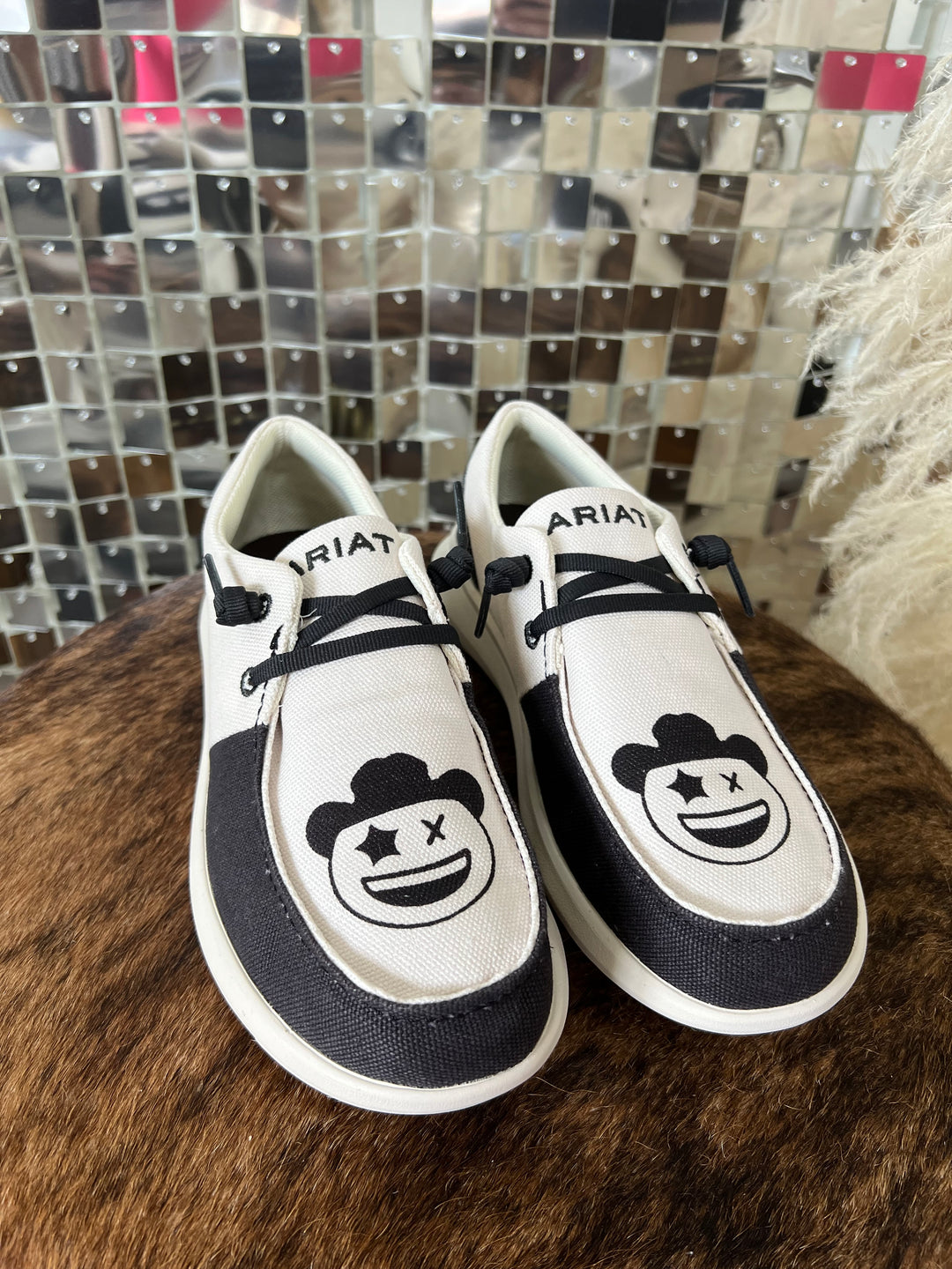 Ariat: Milton Menasco Hilo Slip-Ons