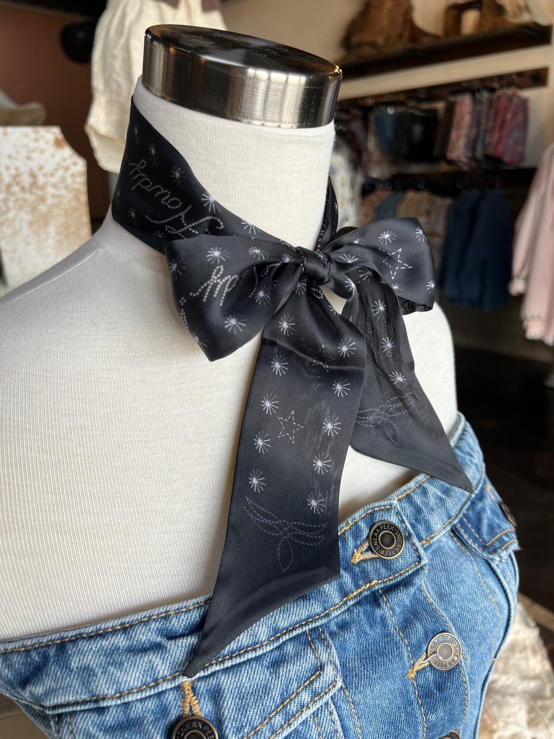 Black Howdy Twilly