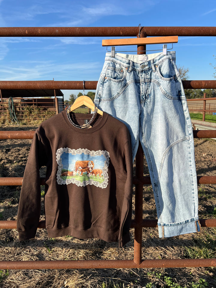 Hereford Doily Crewneck