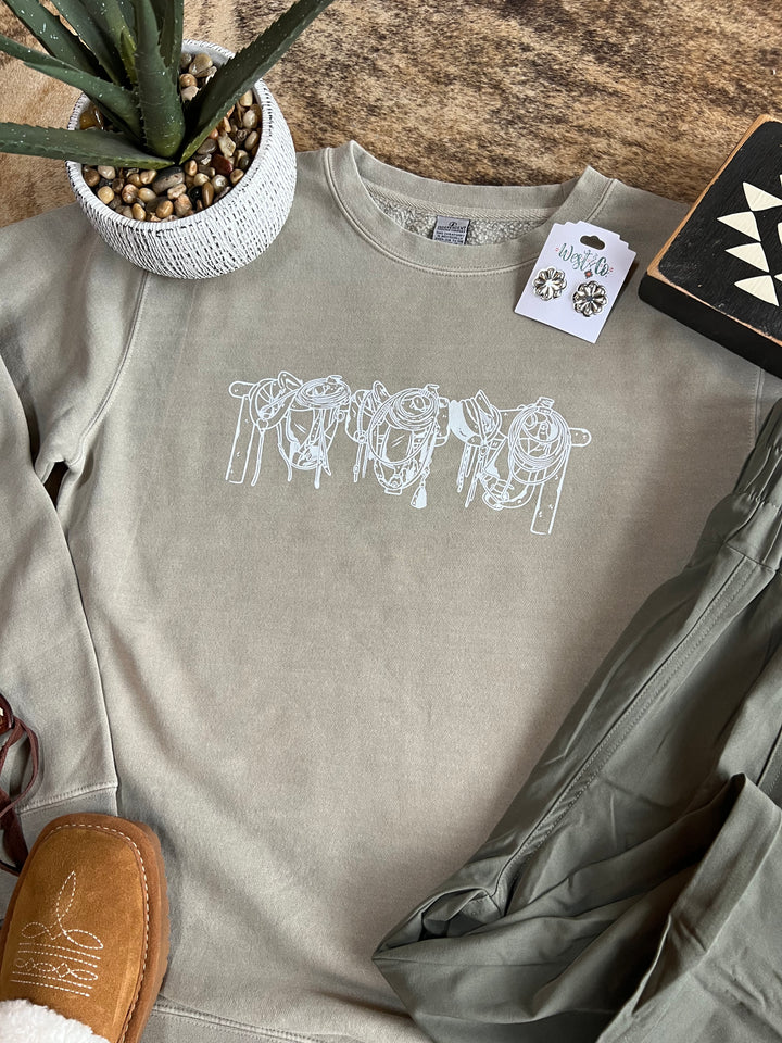 3 Amigos Saddle Crewneck-Cement