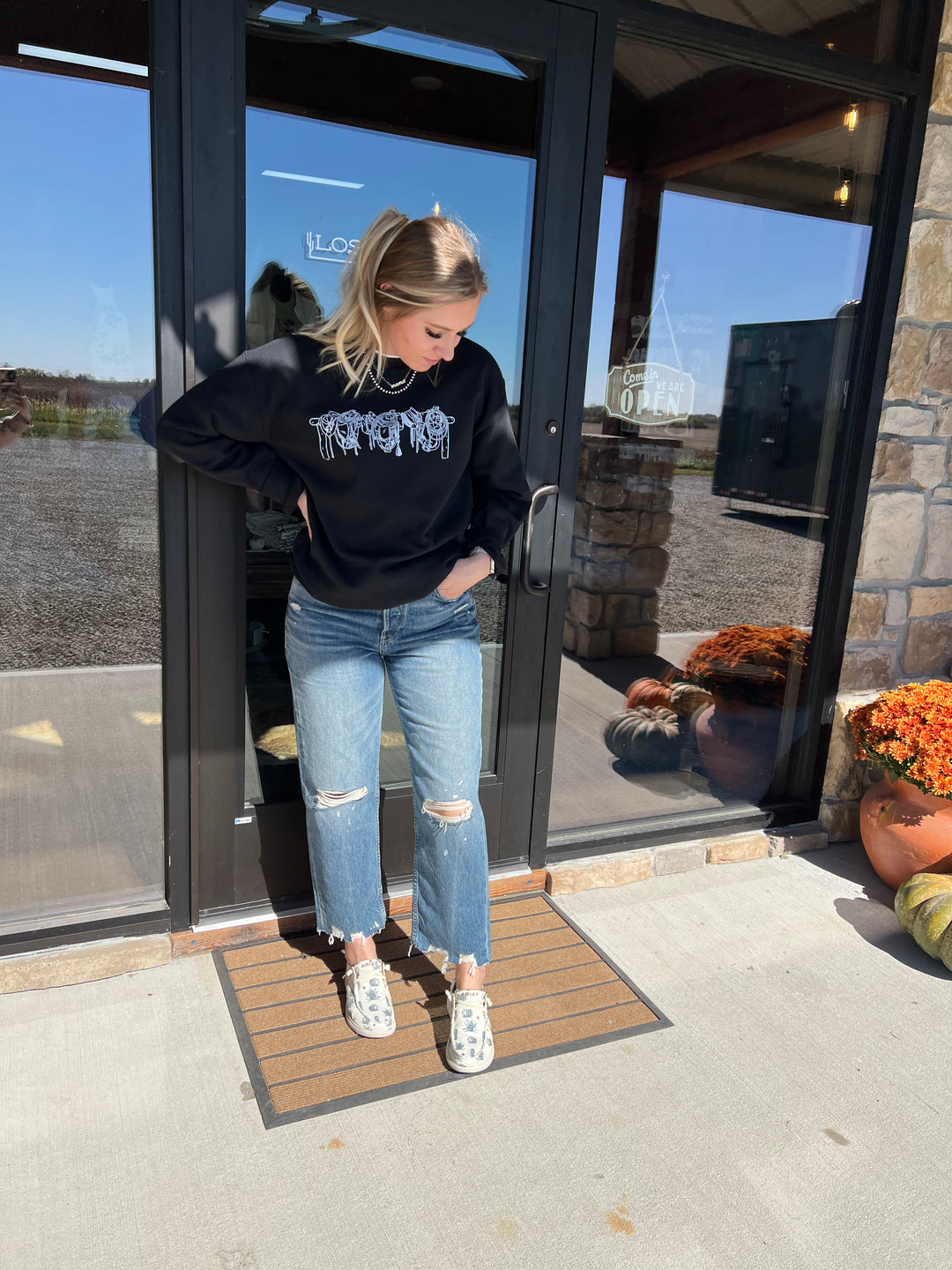 3 Amigo Saddles B&W Crewneck
