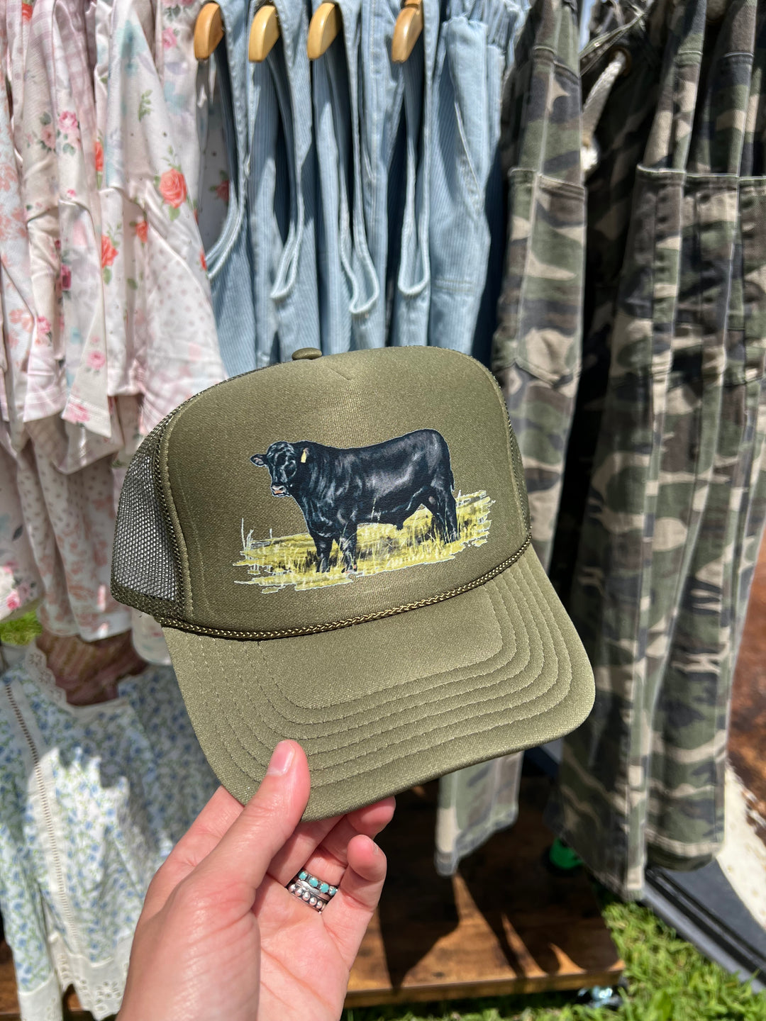 Angus Trucker Hat{Multiple Colors}