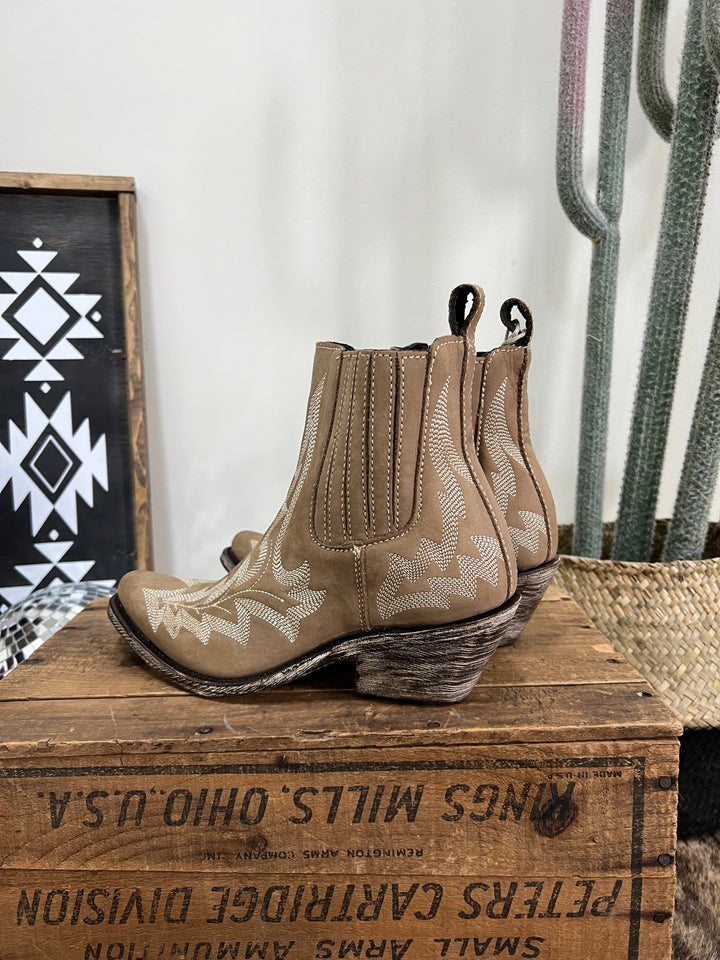 Simone Taupe Booties- Liberty Black{SIZE 6.5}