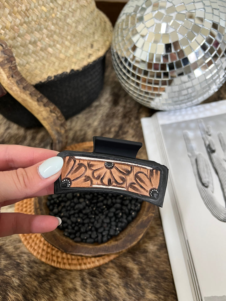 Daisy Hand Tooled Hair Clip{3 Colors}