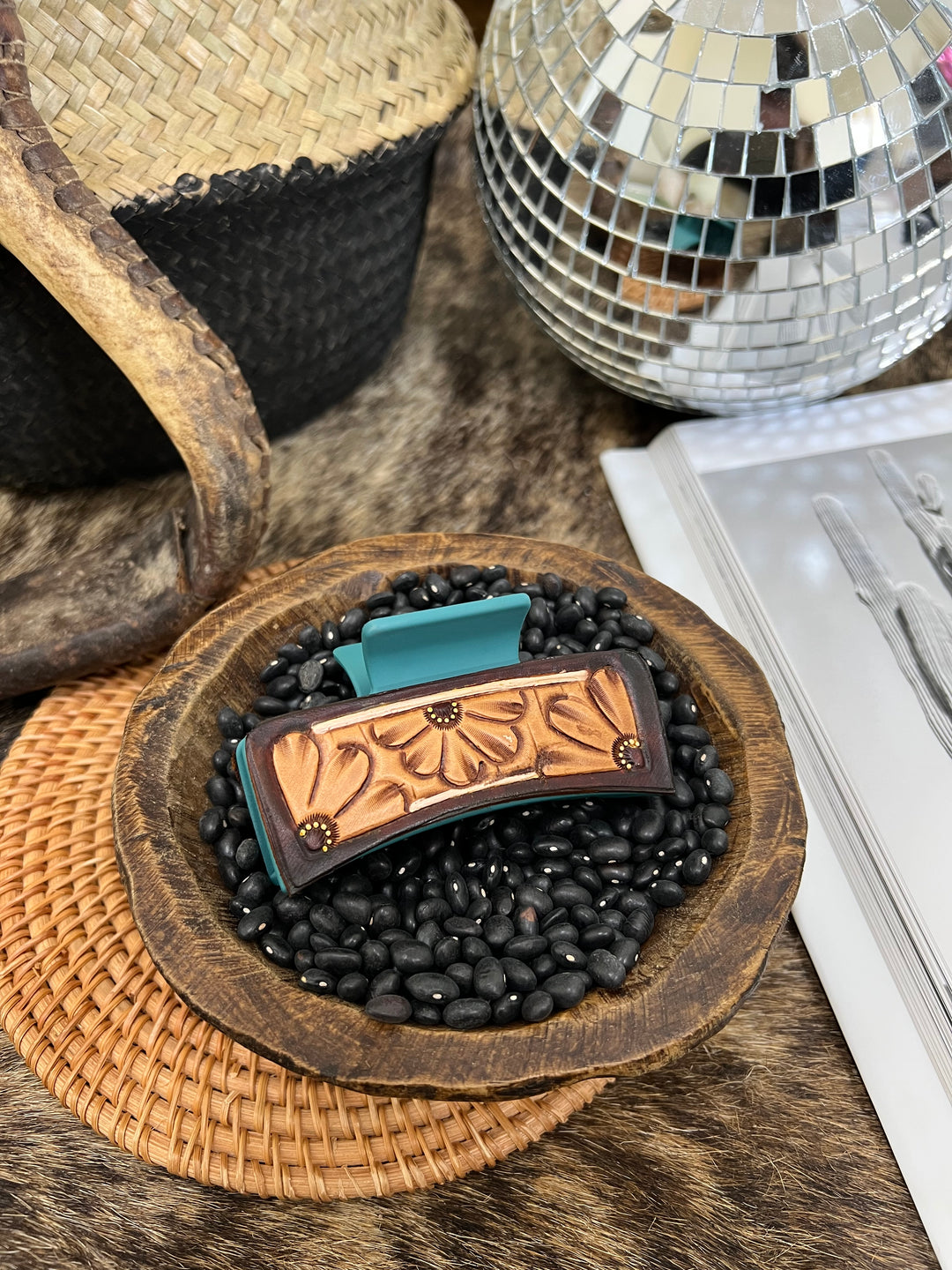 Daisy Hand Tooled Hair Clip{3 Colors}