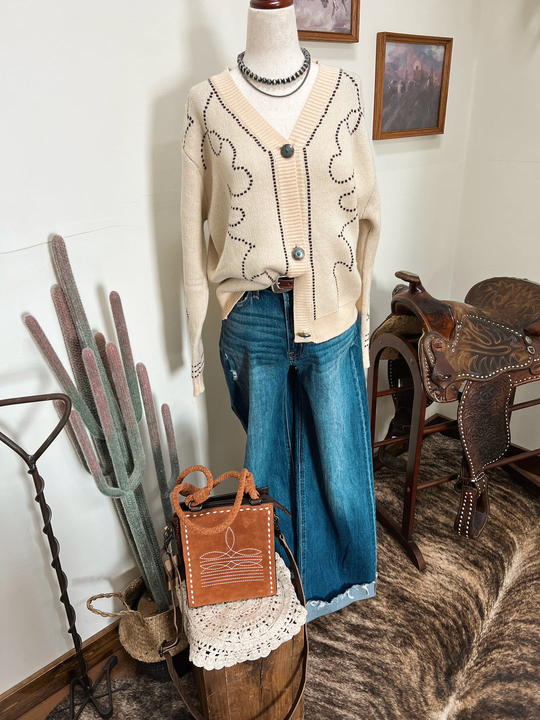 Boot Stitch Saddle Knit Cardigan-Cream