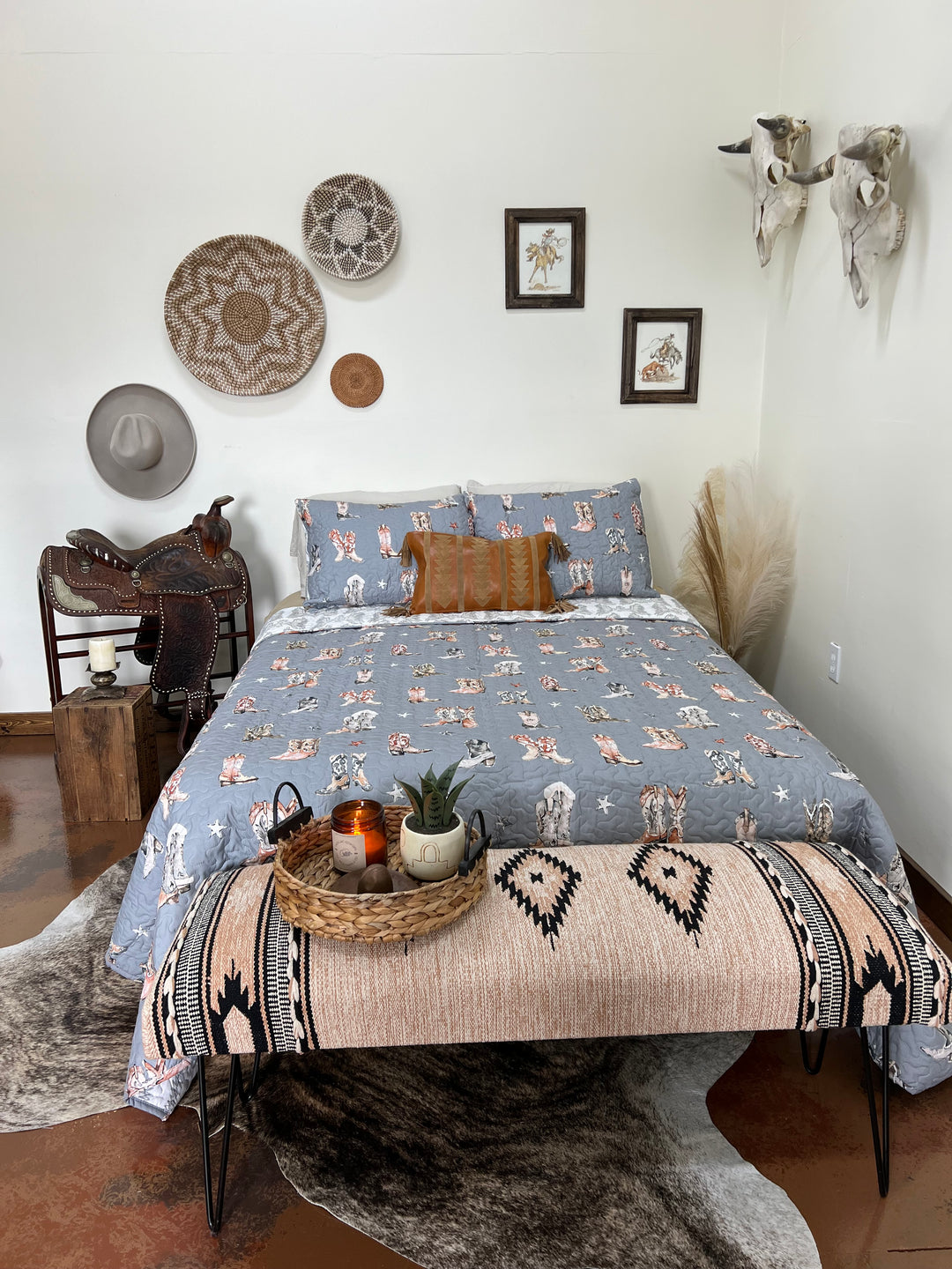 Thunderbird Boots Charcoal Quilt Set