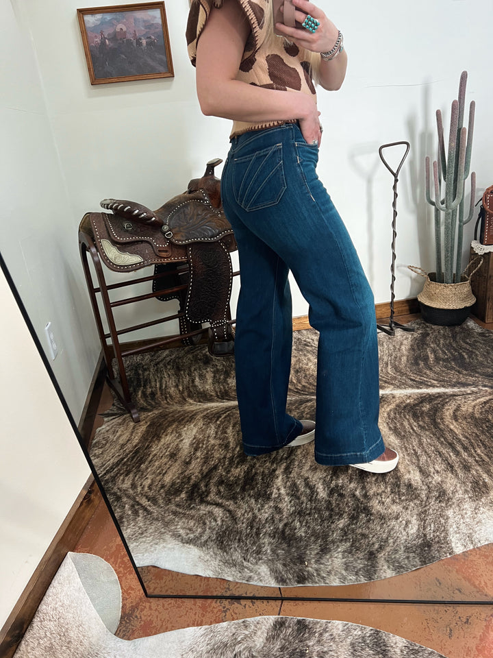 Ariat: Penelope Wide Leg Jean