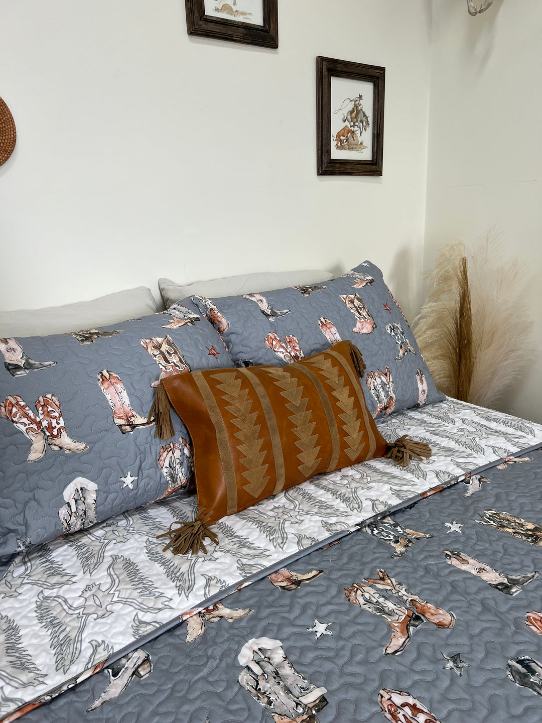 Thunderbird Boots Charcoal Quilt Set