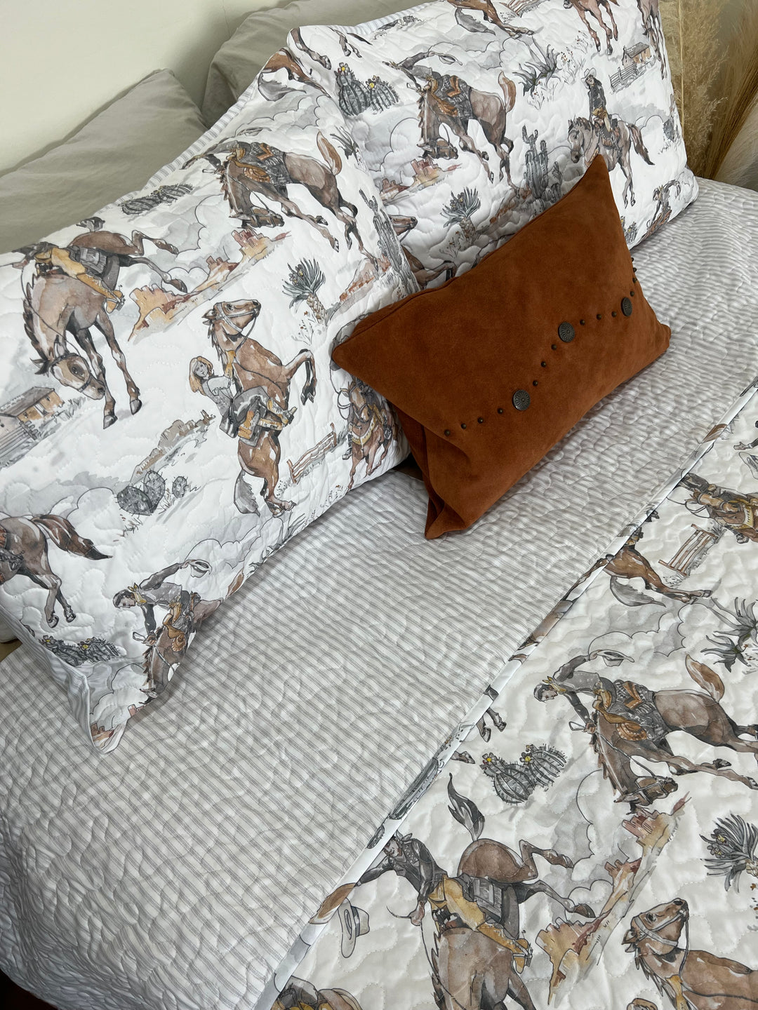 Birdie Neutral Quilt Set