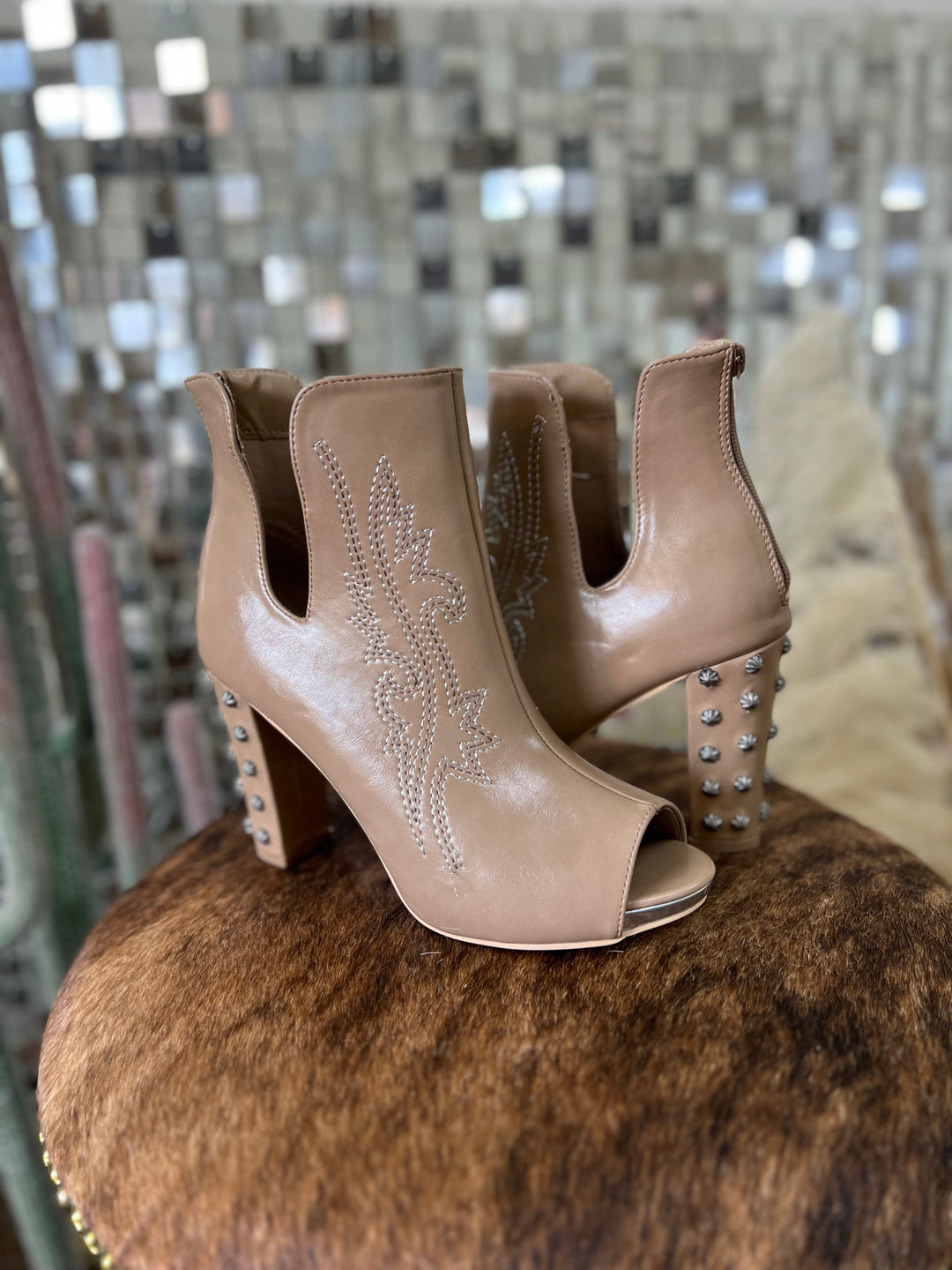 Stitch Pumps-Sand