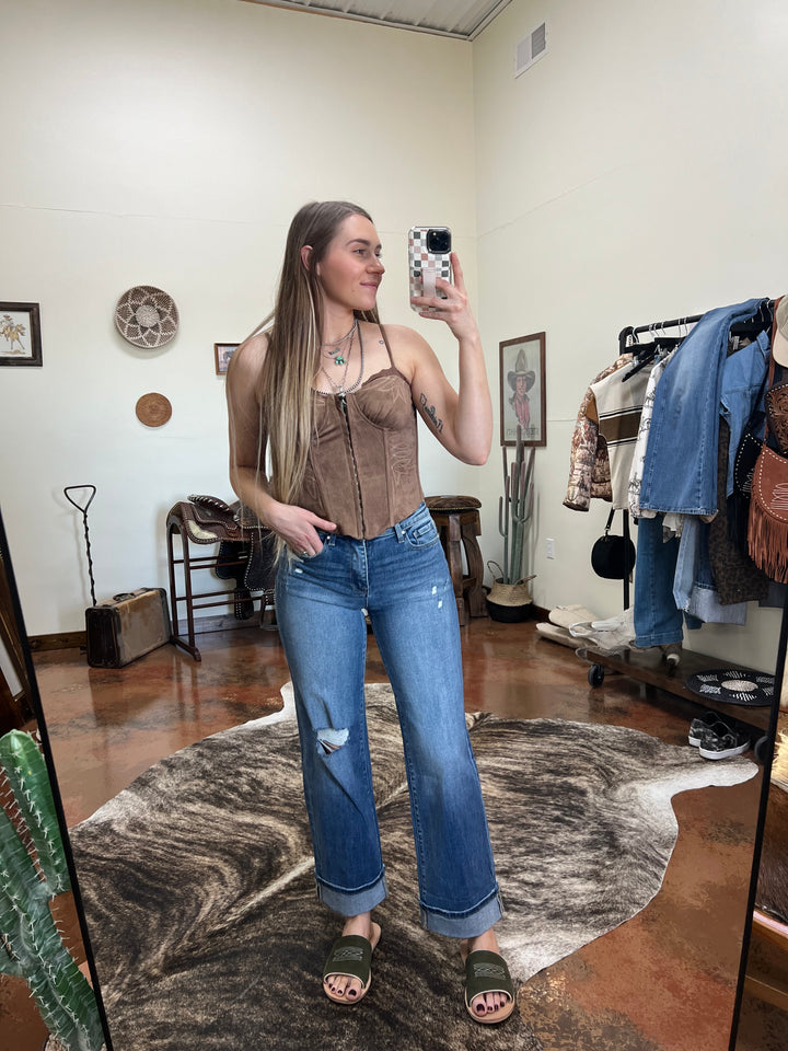 The Dax Straight Leg Jeans{Size 5/26 ONLY}