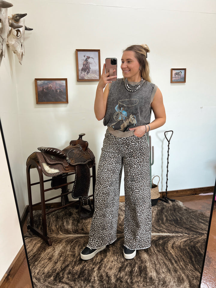 Swing Wide Sweater Vest