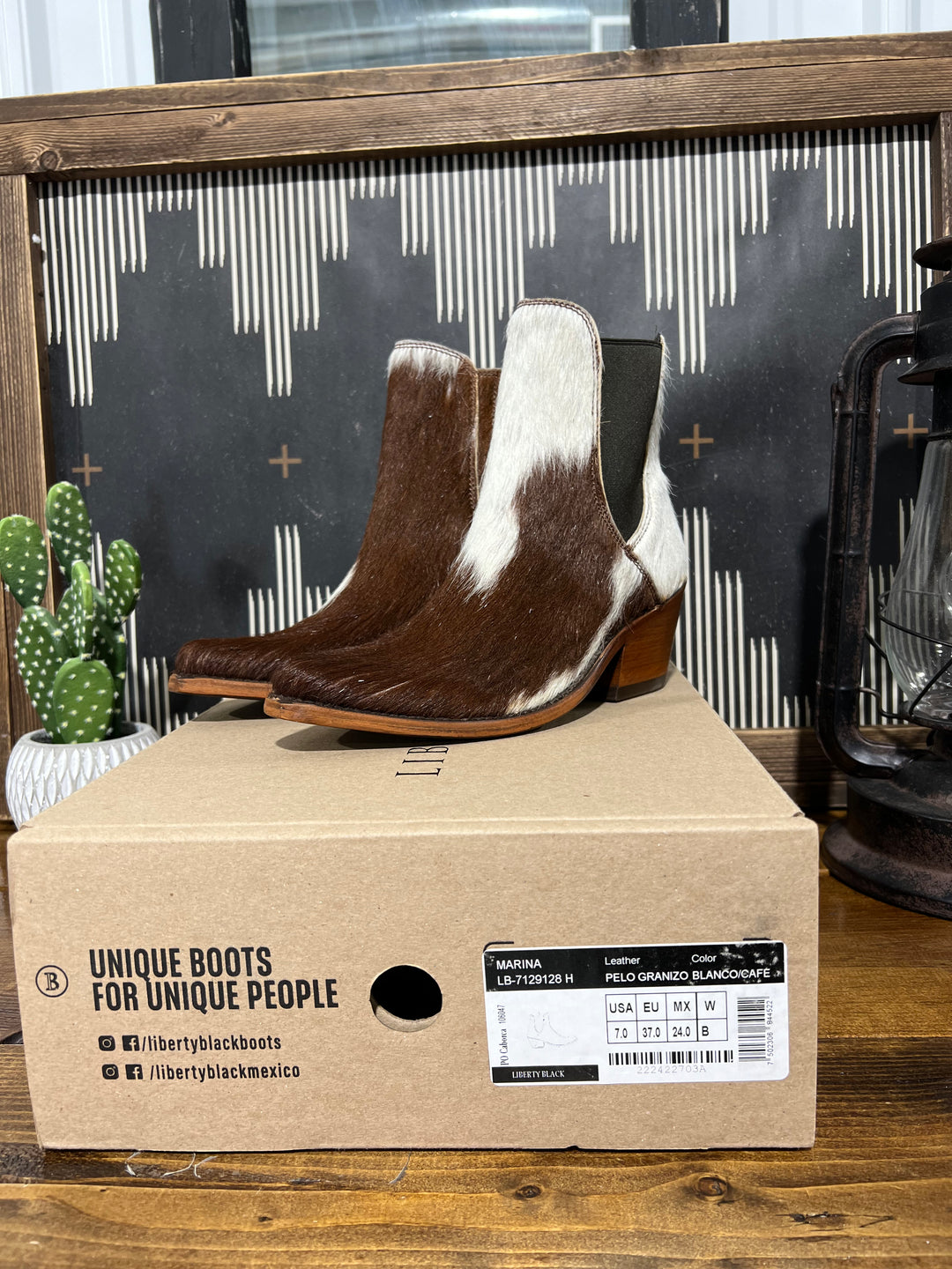 (SIZES 7-7.5)Granizo Cafe' Liberty Black Booties