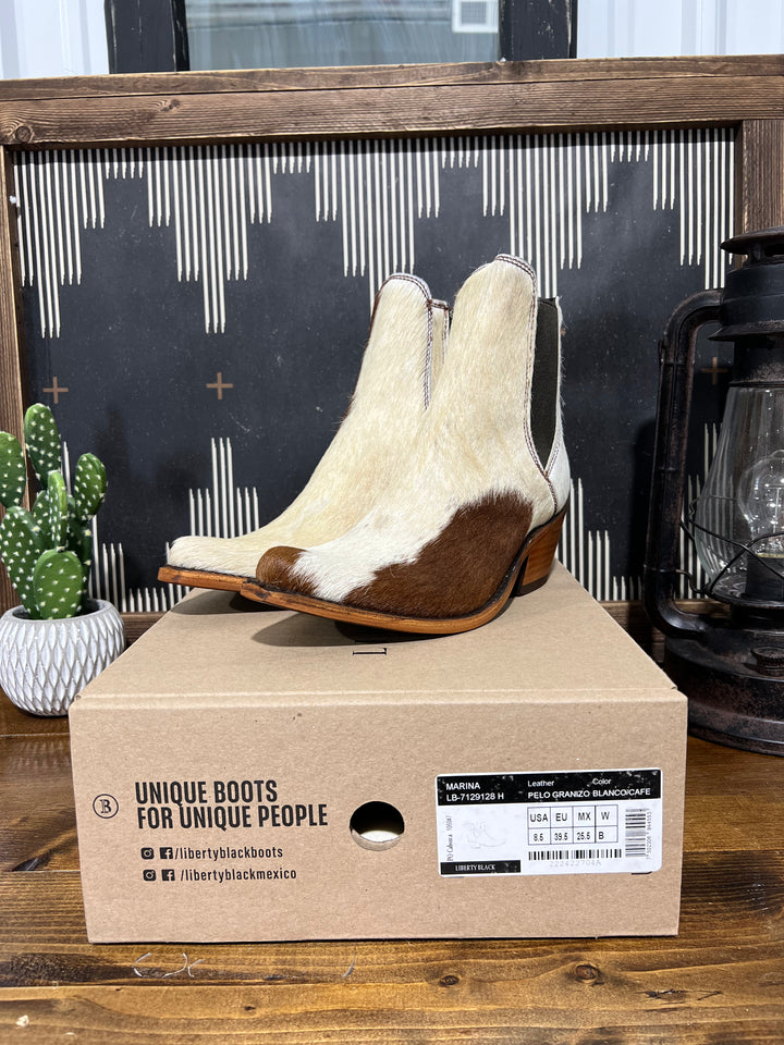 (SIZES 8-8.5)Granizo Cafe' Liberty Black Booties