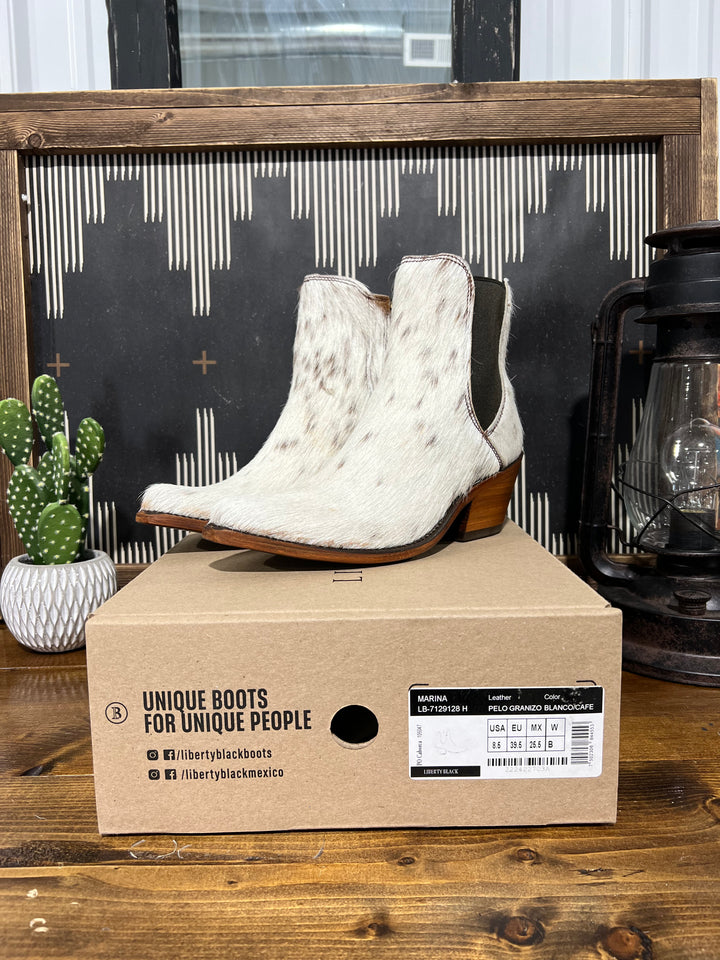 (SIZES 8-8.5)Granizo Cafe' Liberty Black Booties