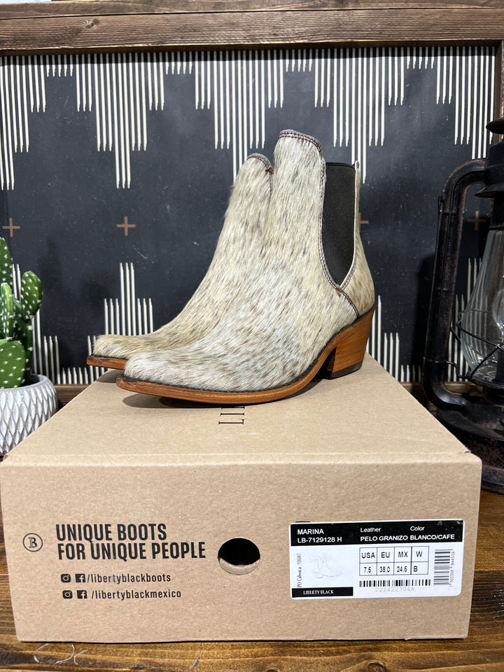 (SIZES 7-7.5)Granizo Cafe' Liberty Black Booties