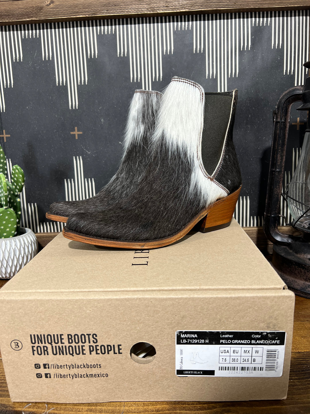 (SIZES 7-7.5)Granizo Cafe' Liberty Black Booties