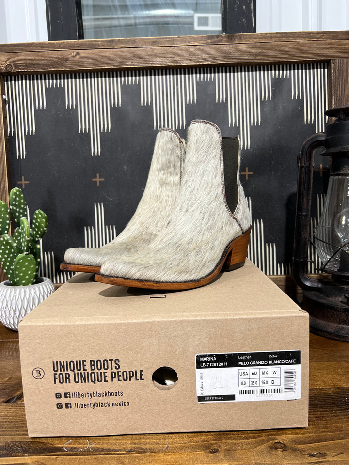 (SIZES 8-8.5)Granizo Cafe' Liberty Black Booties